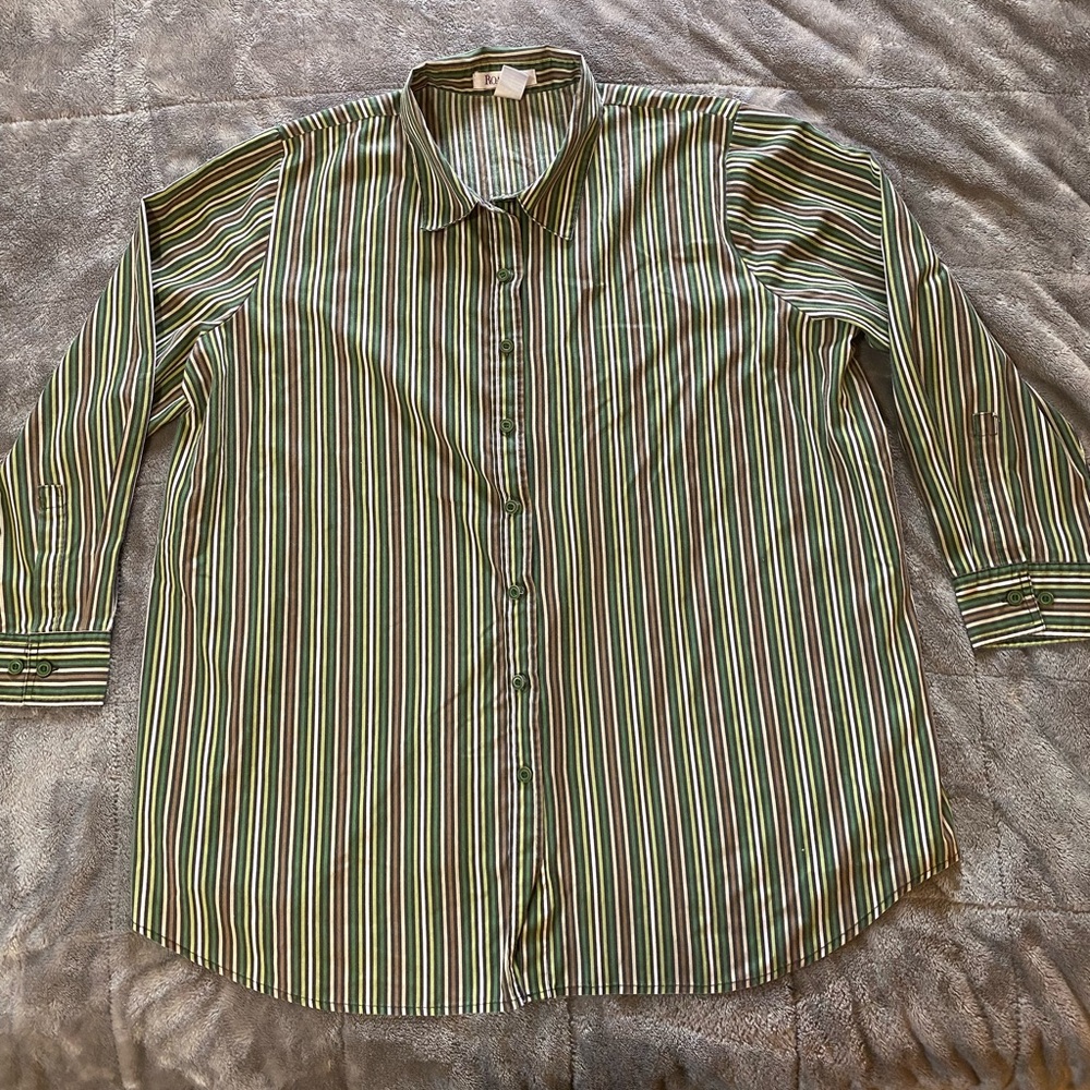Roaman’s Women’s Green Striped Button up Shirt (896)